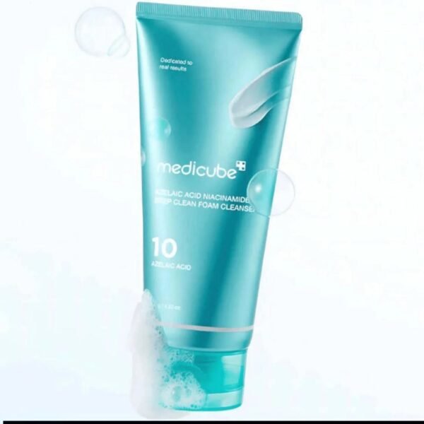 MEDICUBE AZELAIC ACID NIACINAMIDE DEEP CLEAN FOAM CLEANSER - 120g